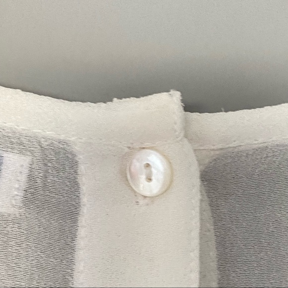 Ricki’s white sheer sleeveless top with embroidered floral trim - Picture 6 of 9